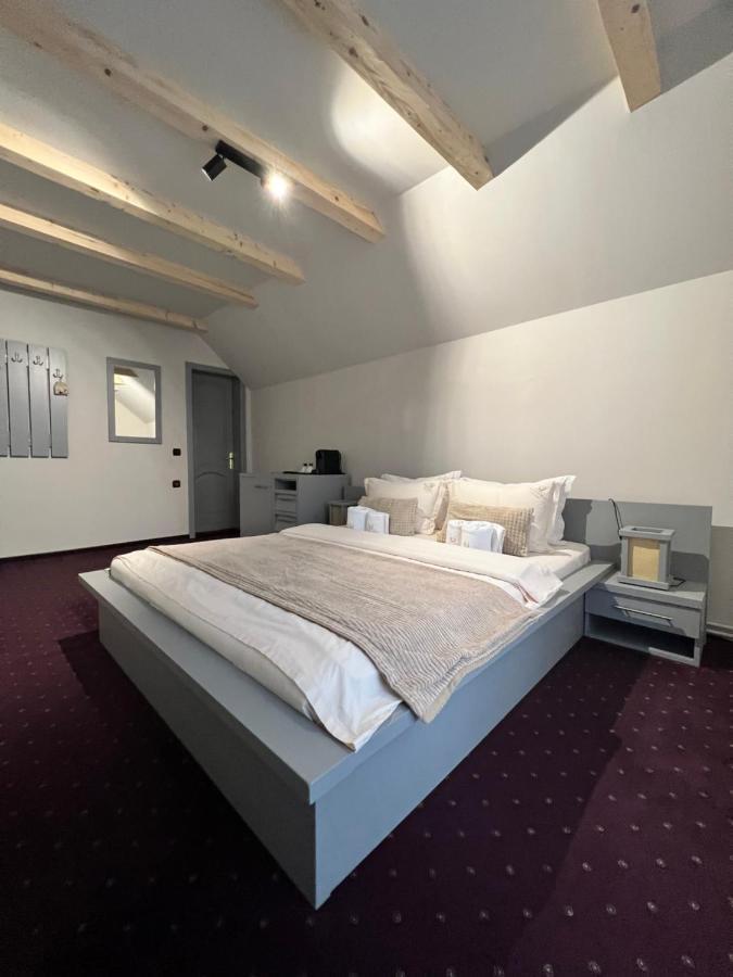 Garden Retreat (Adults Only) Hotel Bran  Buitenkant foto