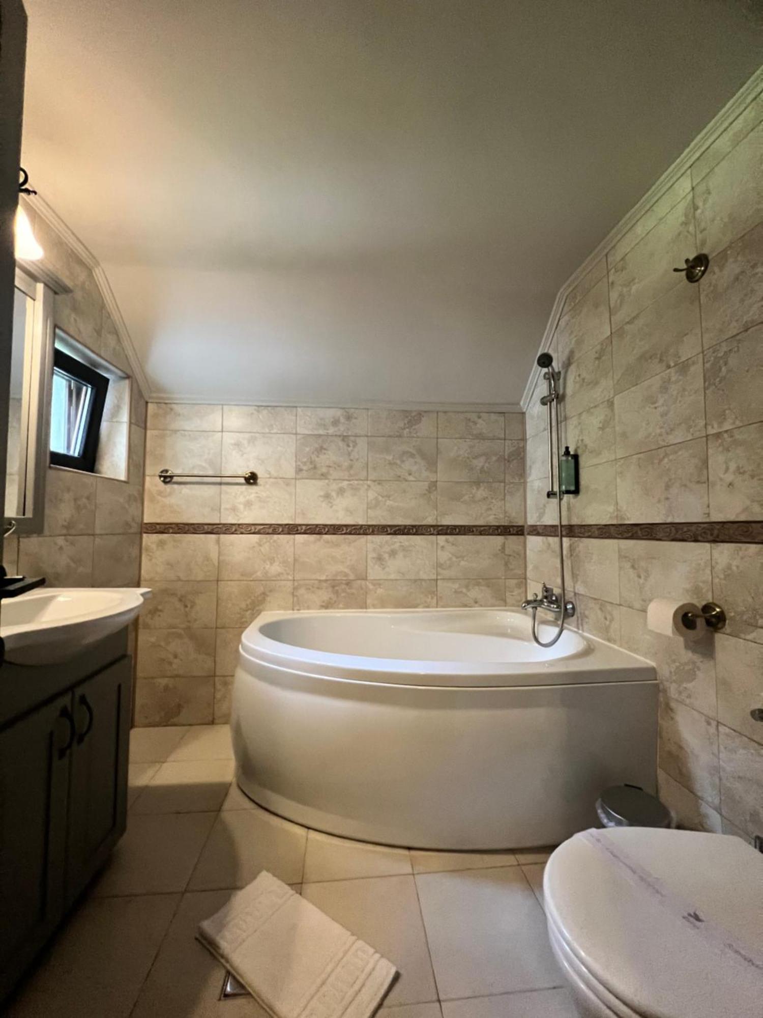 Garden Retreat (Adults Only) Hotel Bran  Buitenkant foto