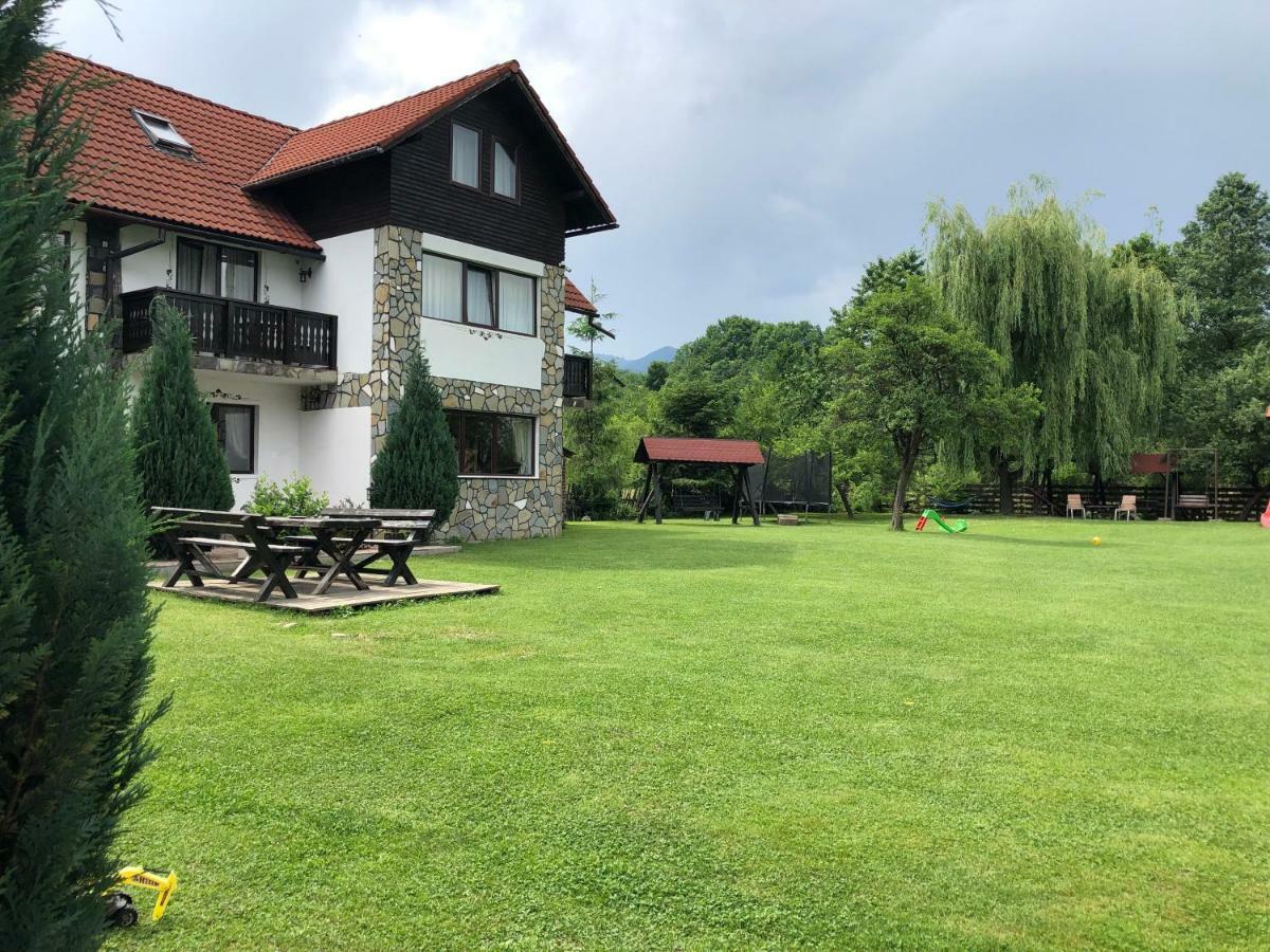 Garden Retreat (Adults Only) Hotel Bran  Buitenkant foto